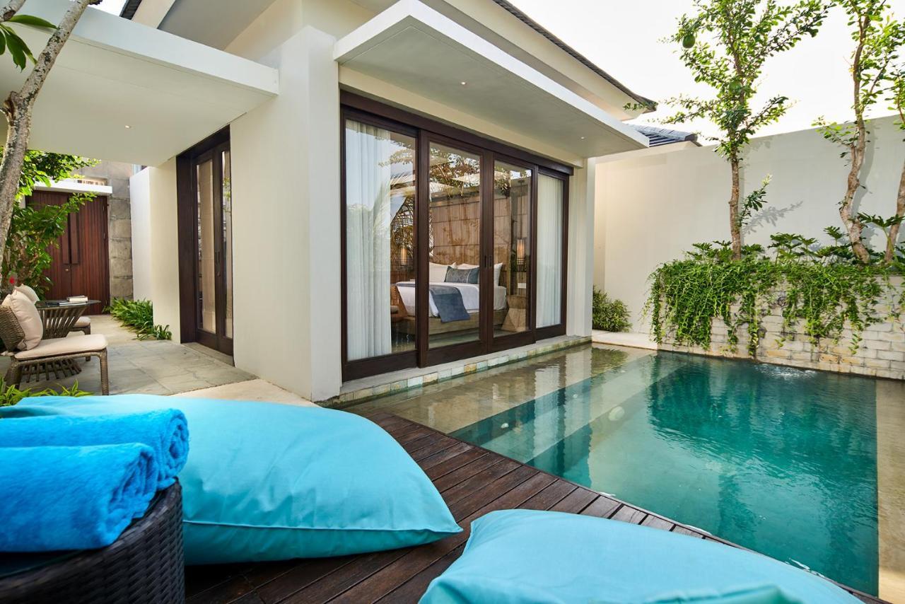 Cross Bali Breakers Villa Jimbaran  Exterior photo