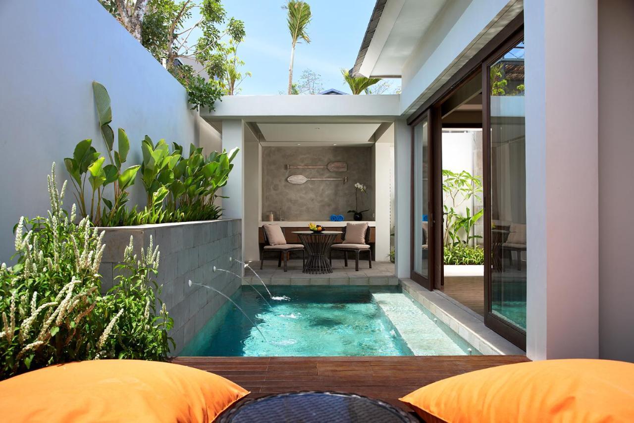 Cross Bali Breakers Villa Jimbaran  Exterior photo
